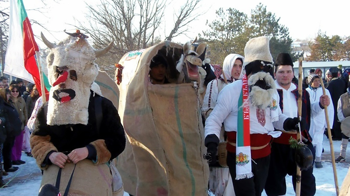 Старинный кукерский ритуал – январское веселье в г. Трыстеник