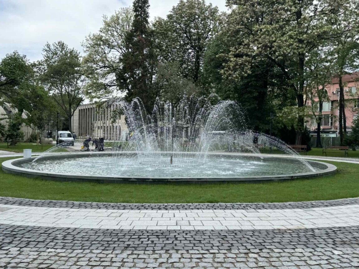 Мини фестивал за електронна музика в Дондуковата градина