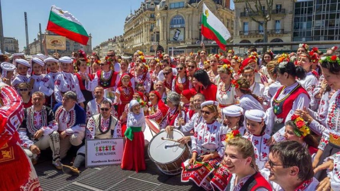 Българските фолклорни състави в чужбина са ядра за социално и културно общуване