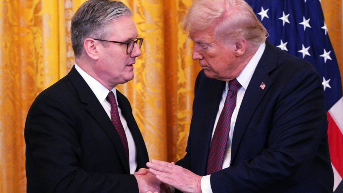 Киър Стармър и Доналд Тръмп, Вашингтон, февруари 2025 г.