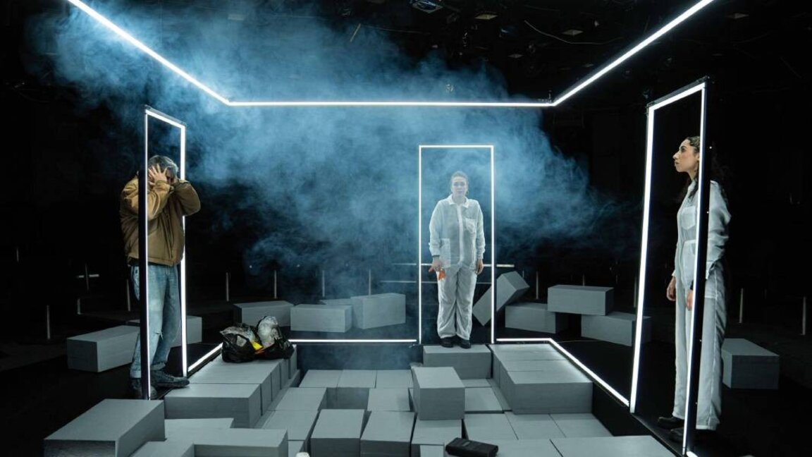 Aufführung des Nationaltheaters eröffnet Festival in Deutschland