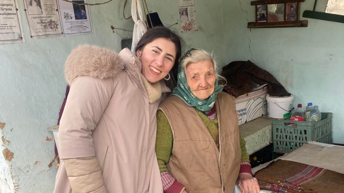 Кампания на фондация "Не си сам" зарадва възрастни хора от белоградчишките села 