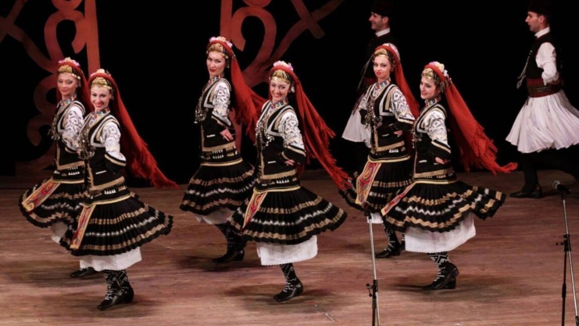 Folkloreensemble „Filip Kutew“ mit großem Konzert in Burgas