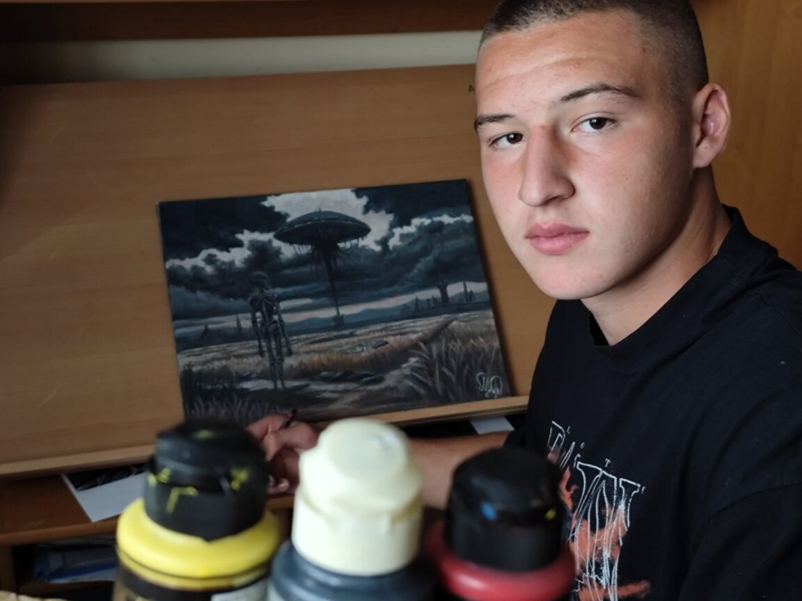 Ученик от Перник открива благотворителна изложба