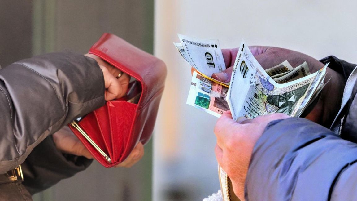 Българите вече плащат само в евро – за какво похарчихме последните левчета