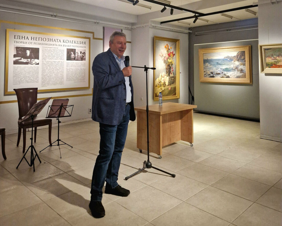 Излезе книга с интервюта на Митко Новков "Младежката лига"