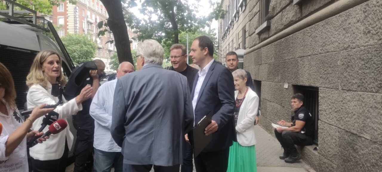 ИК внесе заявление в парламента за референдум за националния празник 3 март
