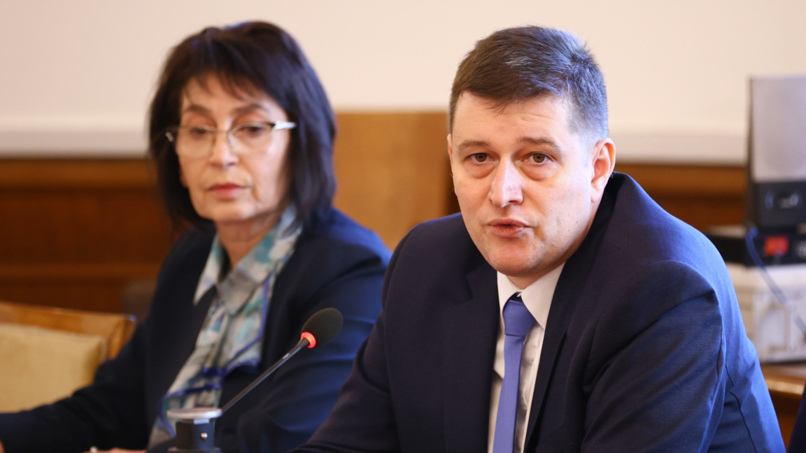 Икономическият директор на БНТ Росица Григорова и генералният директор на Българското национално радио (БНР) Милен Митев