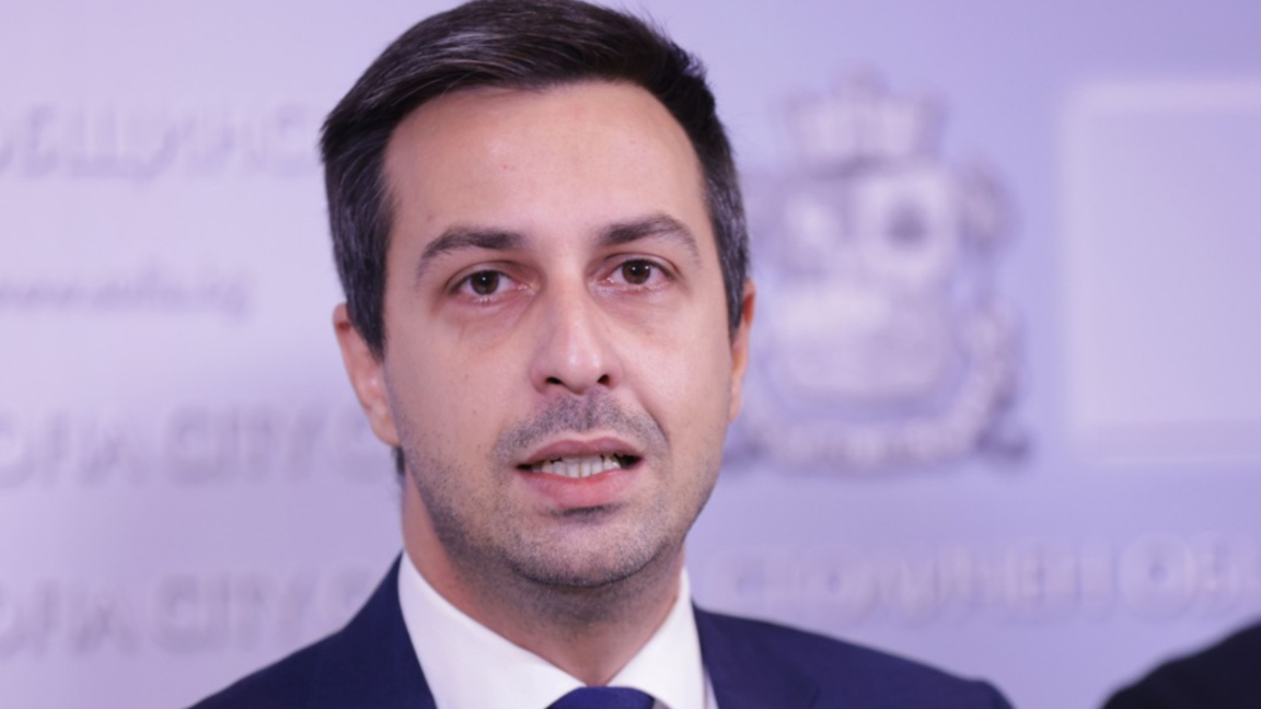 Деян Николов