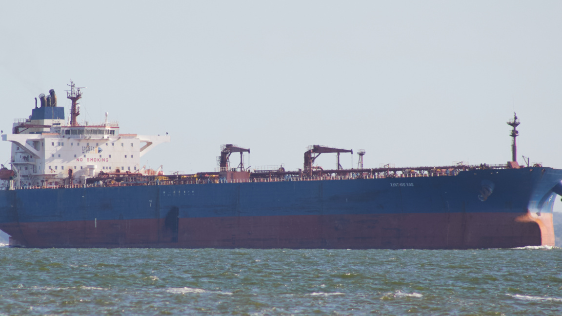 танкер петрол нефт