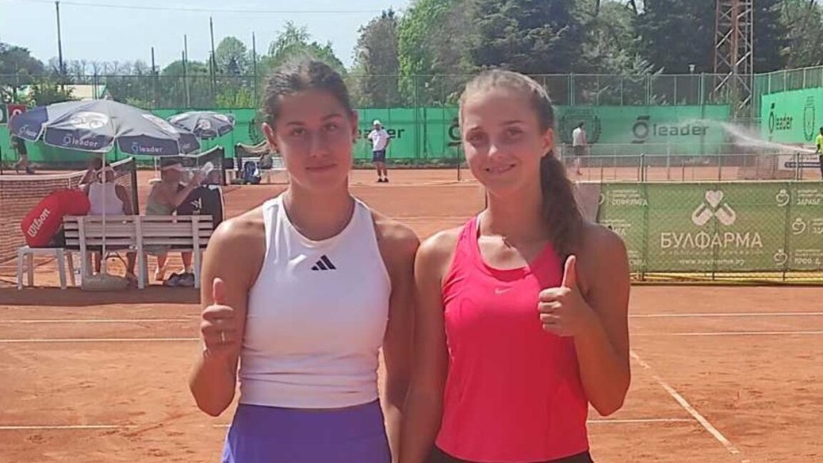 Elizara Yaneva ve Rositsa Dencheva