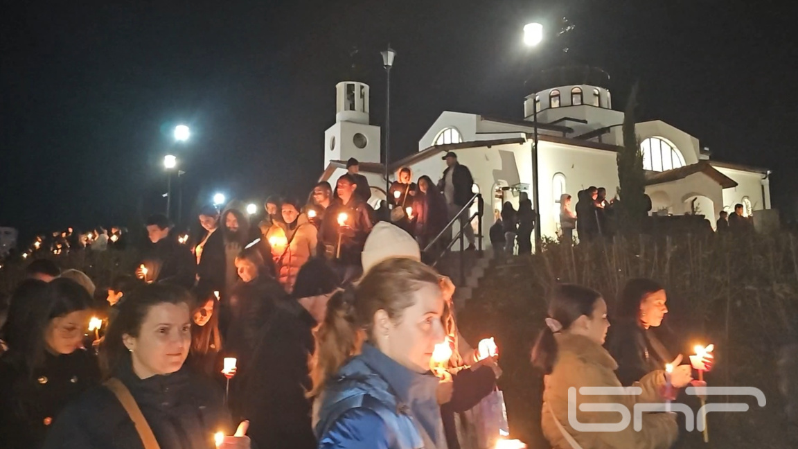 Тържествени литургии и в храмовете в Сливен за Възкресение Христово