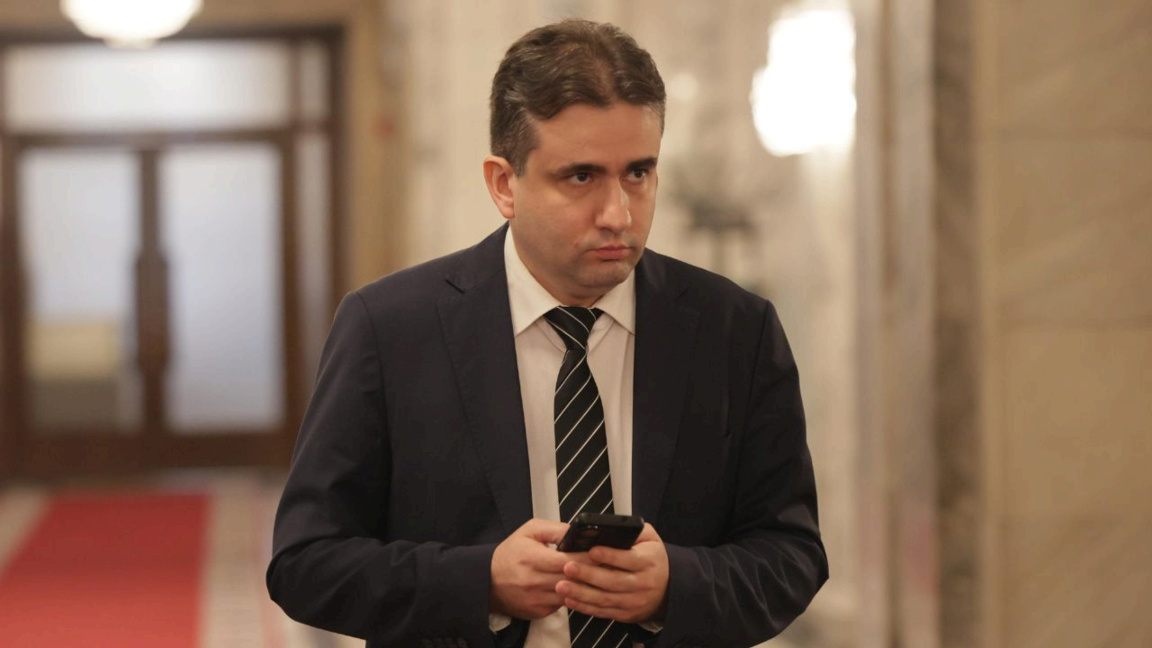 Божидар Божанов