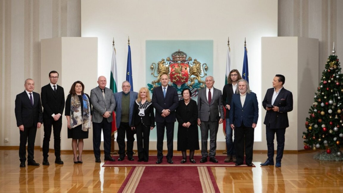 Activiști din domeniul culturii, educației și științei au fost distinși cu Emblema de Onoare a Președintelui