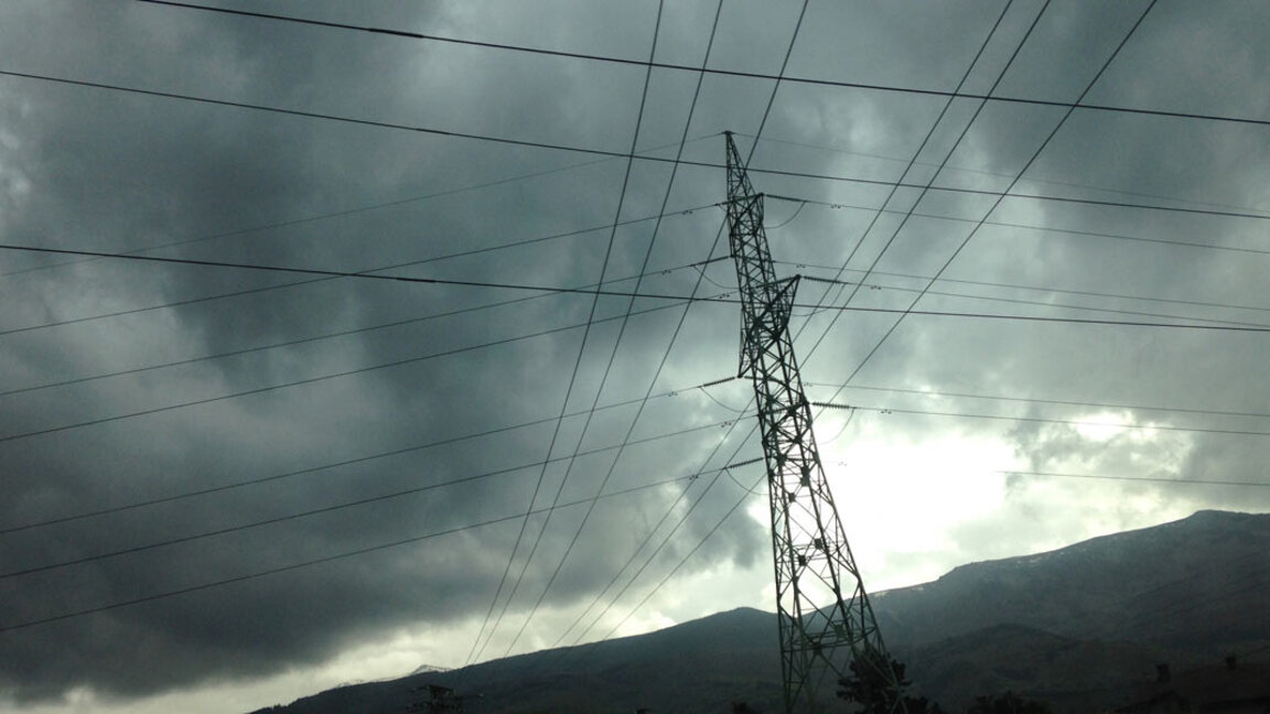 Украинските власти разследват корупционна схема в енергийния сектор