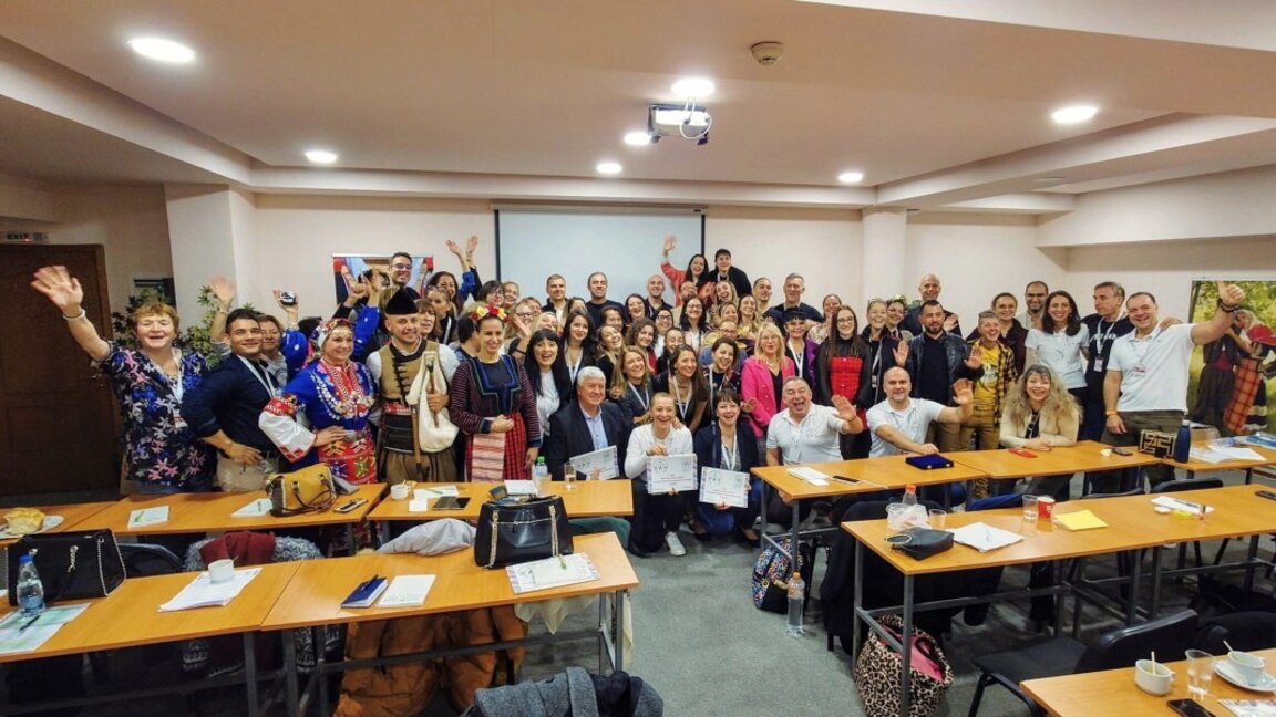 Wichtige Neuigkeiten vom Treffen der Vereinigung der bulgarischen Folkloreensembles im Ausland