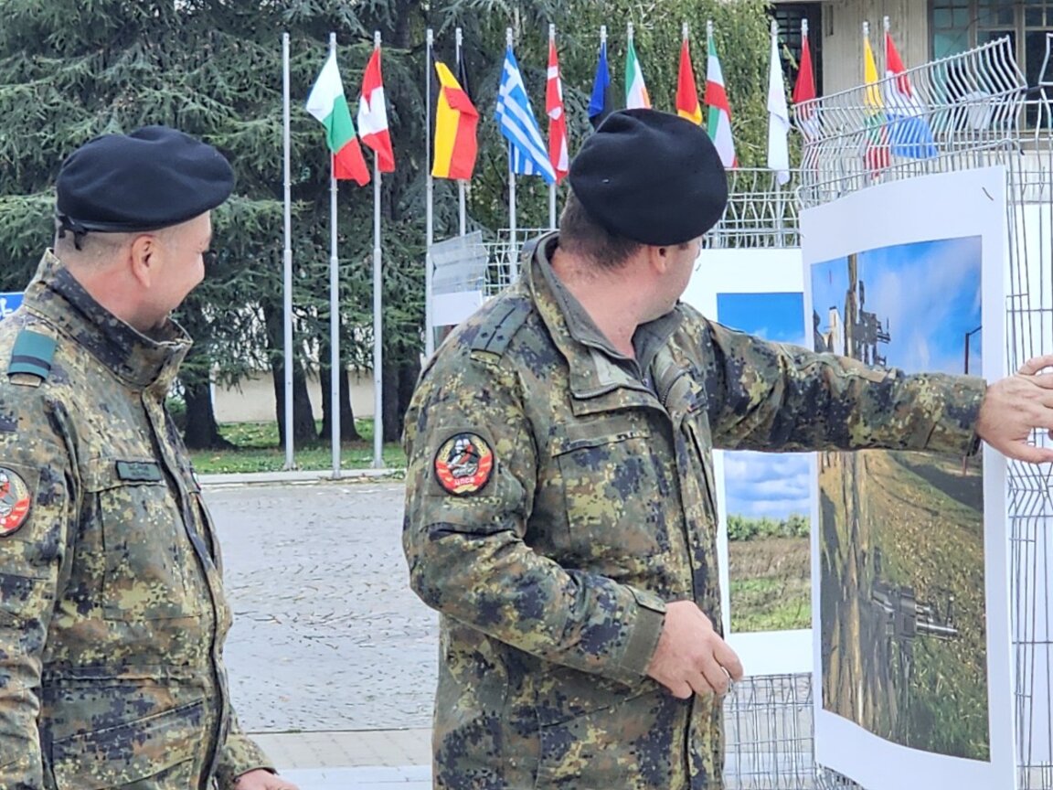 Пътуващата военна фотографската изложба „В служба на народ и Родина“ е в Сливен