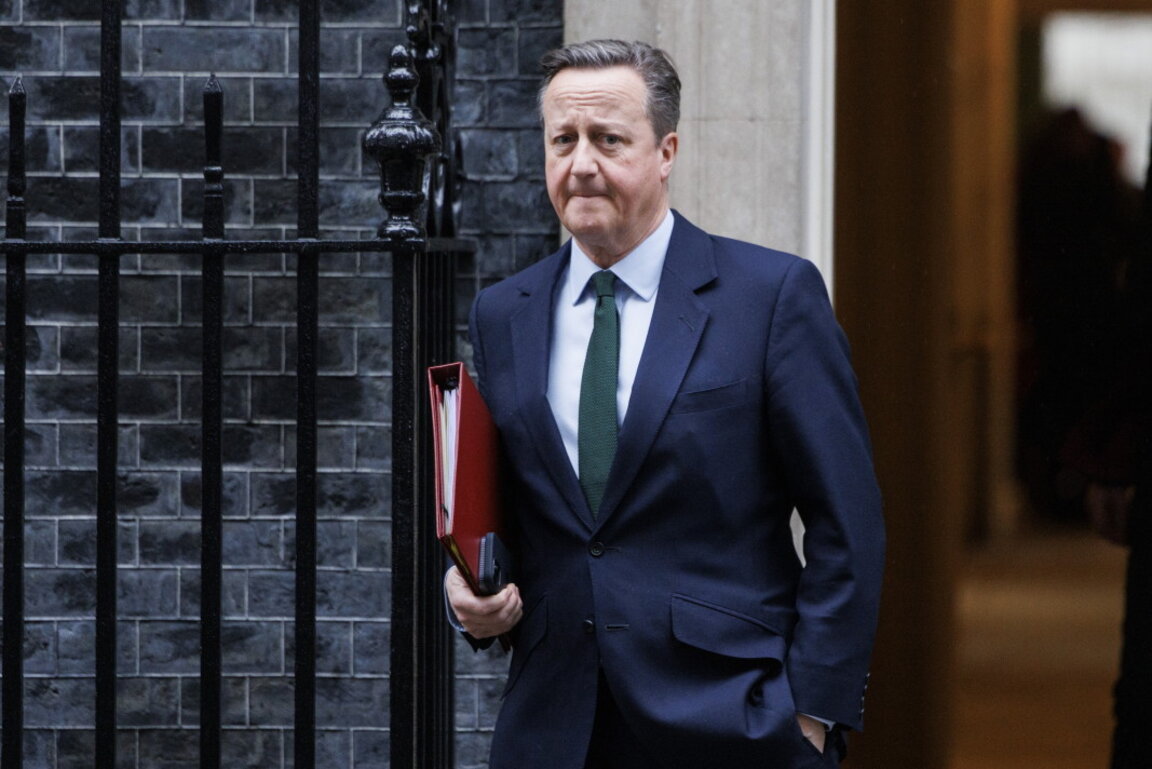 Дейвид Камерън