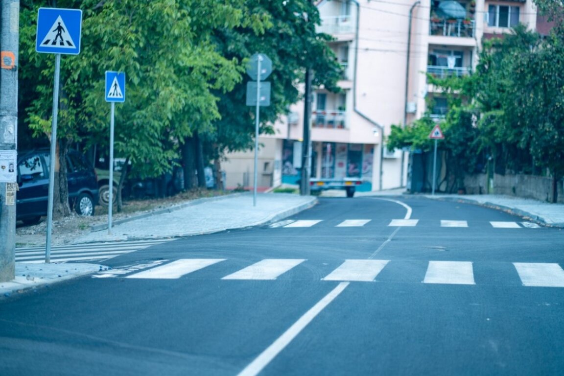 Временно затварят пътен участък