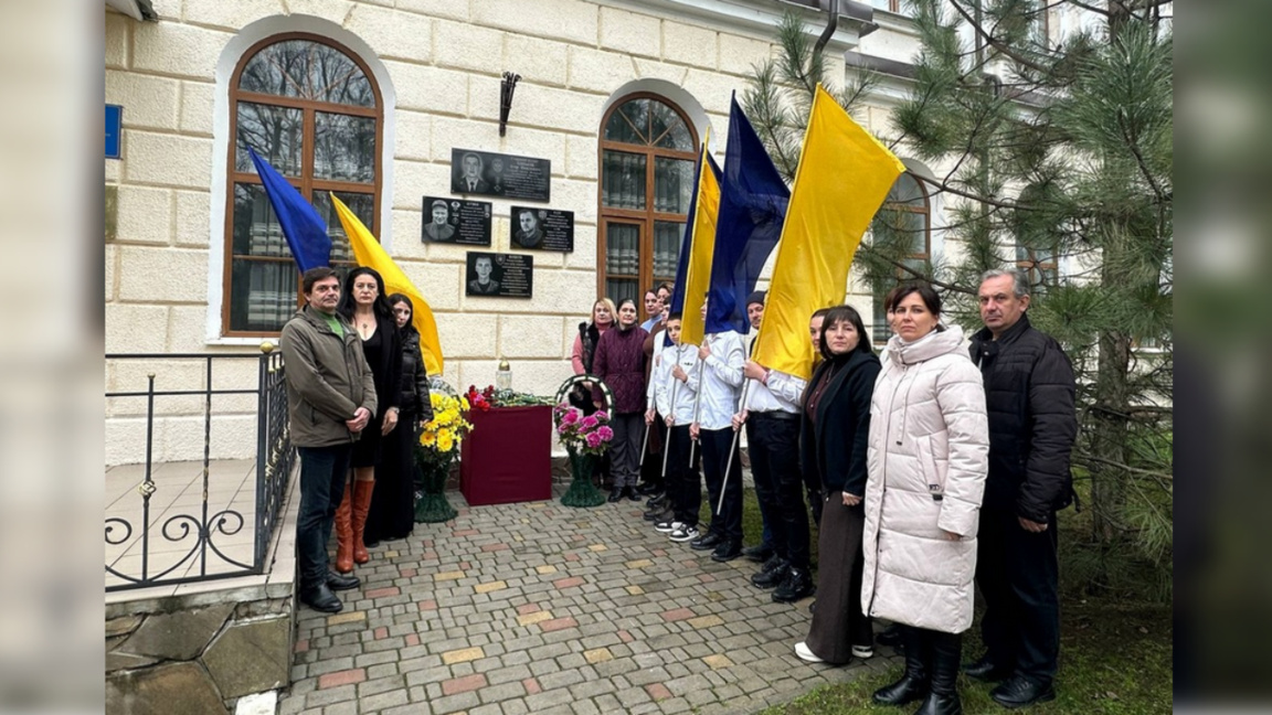 Болградската гимназия откри паметна плоча на загинал във войната свой възпитаник