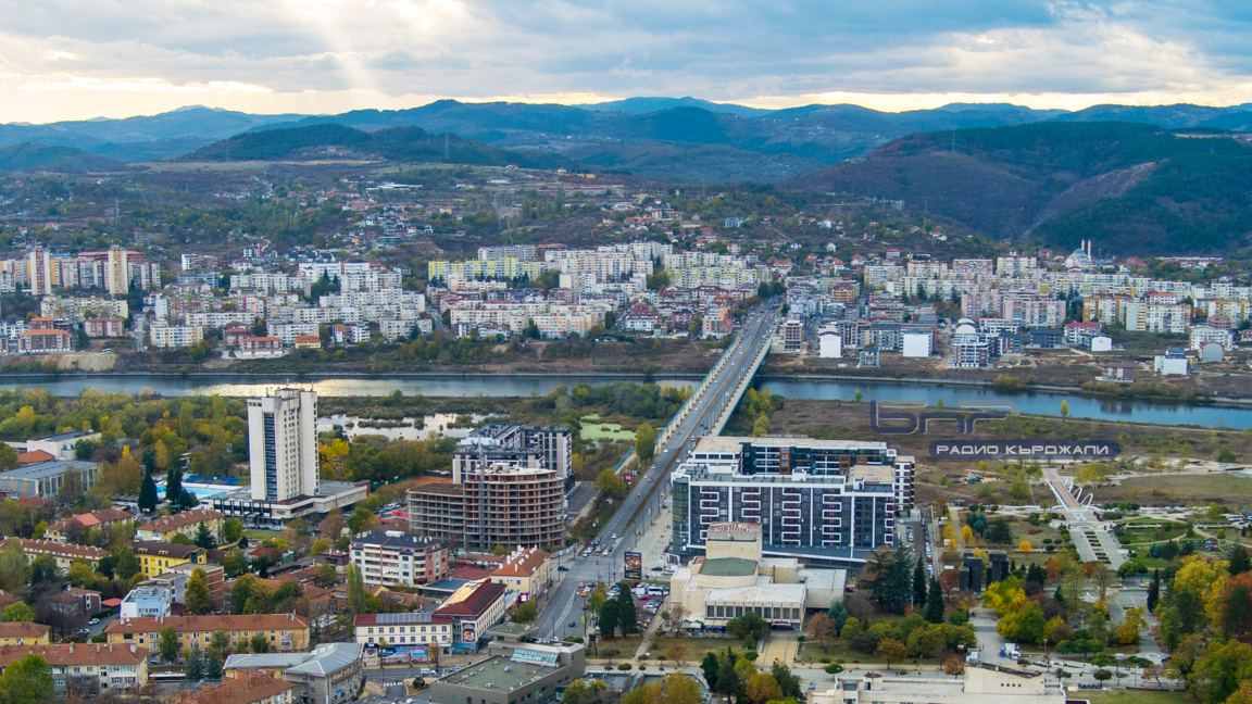 ДПС запазва убедителна преднина с 39 894 гласа в Кърджали