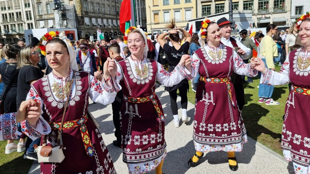 In Burgas beginnt das Festival bulgarischer Folkloreensembles aus dem Ausland