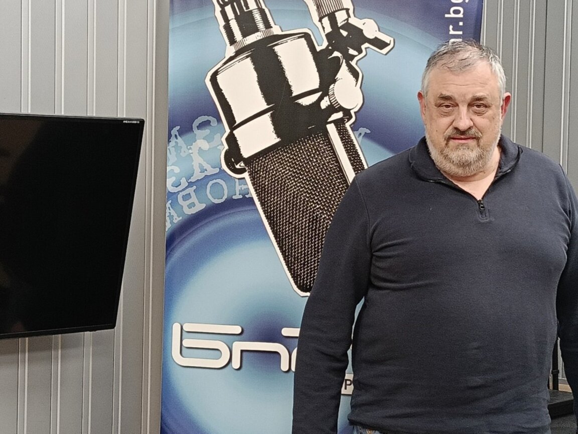 Адв. Карло Луканов