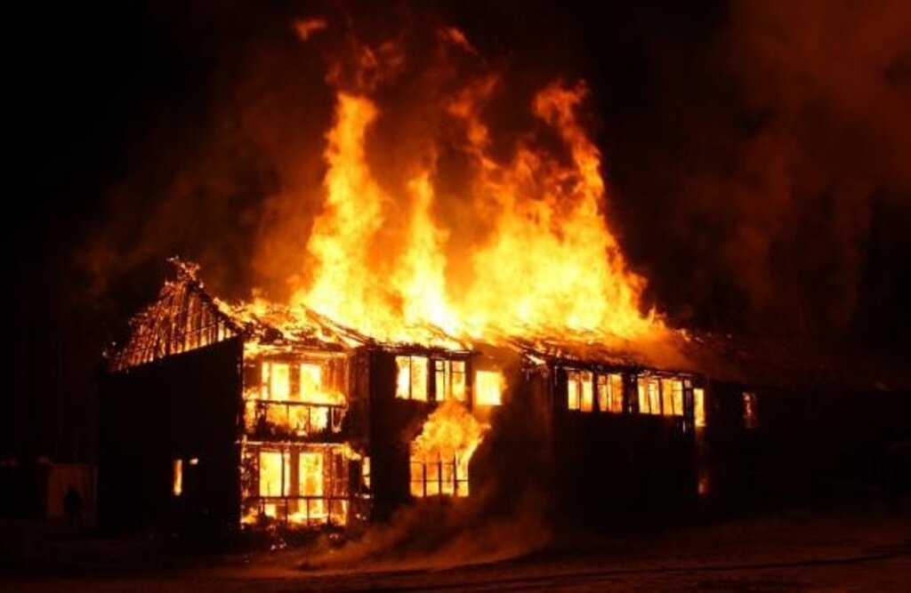 Младеж предизвика умишлен пожар в с. Сарая край Пазарджик