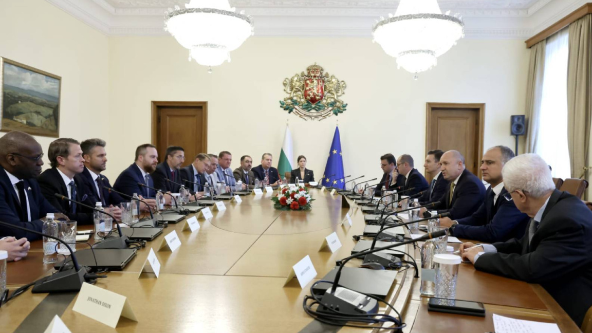 Radev ante empresarios de EE.UU.: “Bulgaria está abierta a las inversiones”