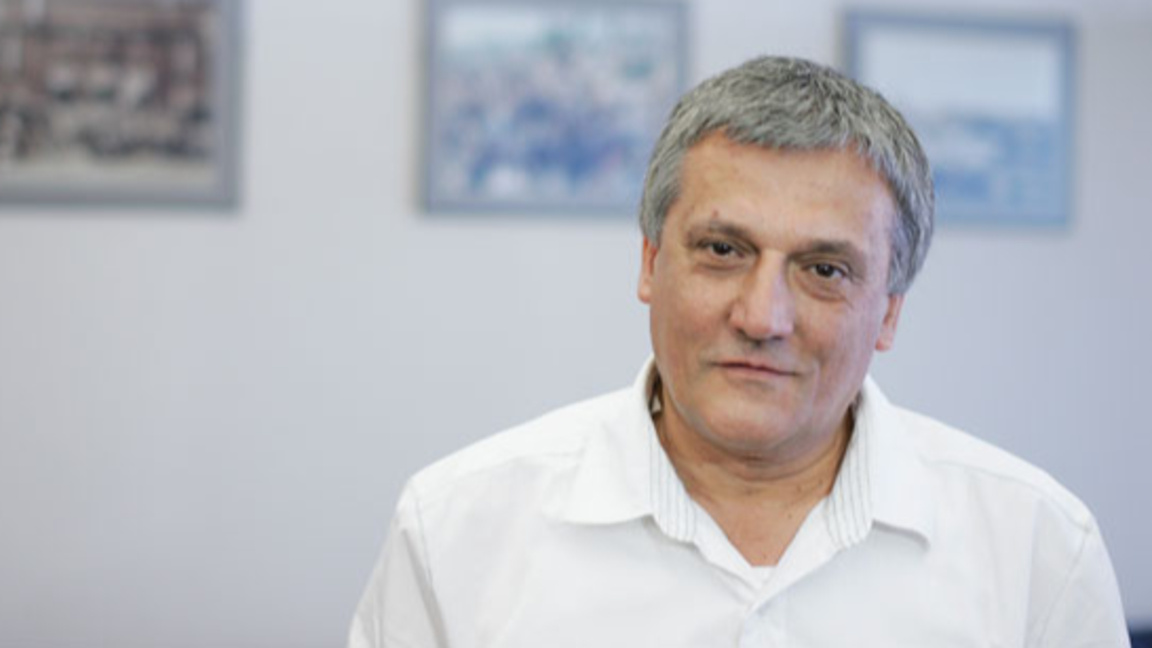 Петър Диков