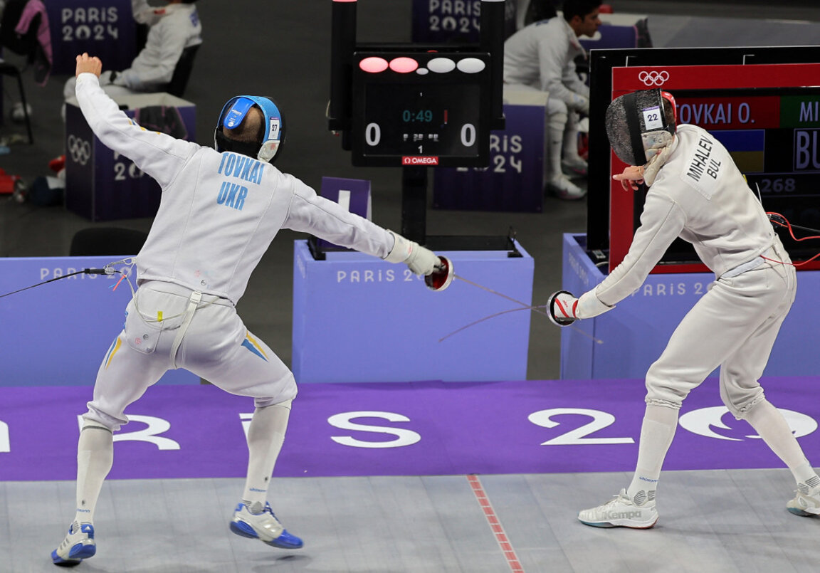 Михалев (вдясно) взе 225 точки в рунда.