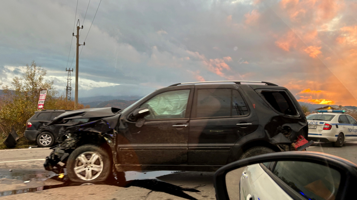 Two victims of car accidents for a day, 19 people injured