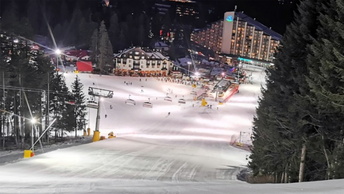 Schiul nocturn începe în stațiunea Boroveț