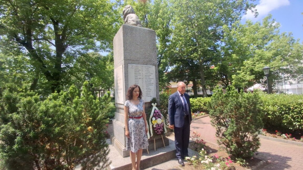 Болярово отбеляза 2 юни с церемония в памет на Христо Ботев и загиналите