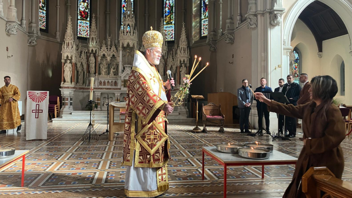 Liturgia en búlgaro reúne a búlgaros en ...
