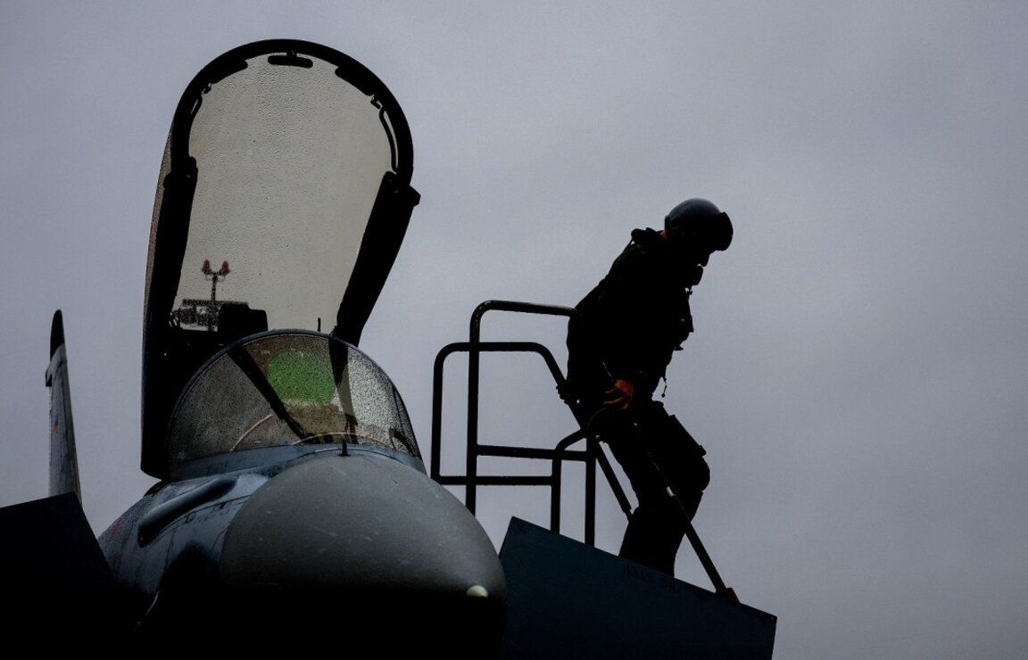 Великобритания, Италия и Япония ще разработват нов модел изтребител