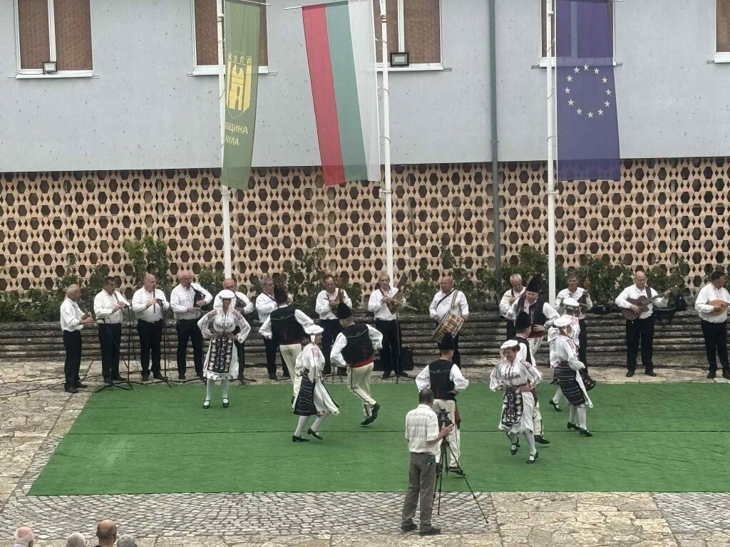 Кула чества своя празник