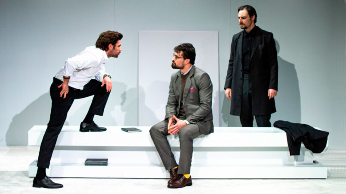 Постановката "Арт" и въпросът за приятелството