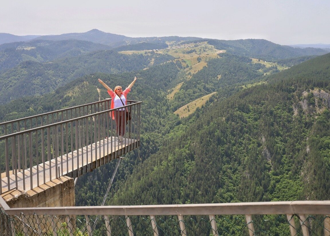 The village of Yagodina - “Eagle’s Eye” sightseeing platform