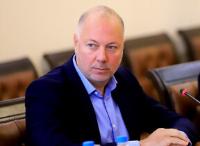 ГЕРБ "приема с горчивина" гласуваната оставка в отсъствието на Мария Габриел