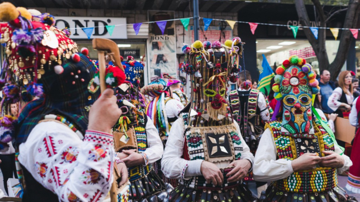 Λαογραφική Επισκόπηση...