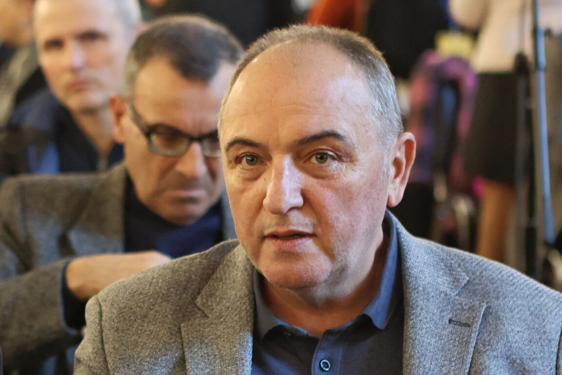 Антон Станков