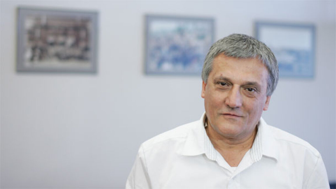 Петър Диков