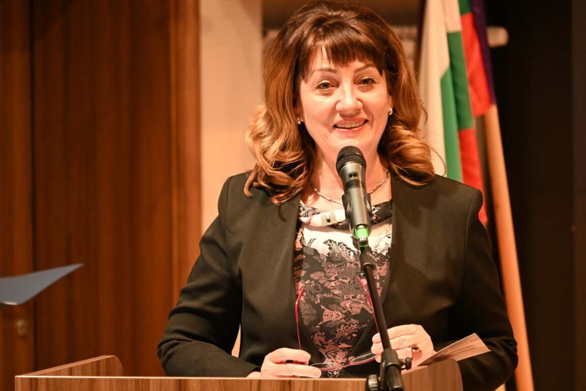 Лорета Колева, началник на РУО-Враца