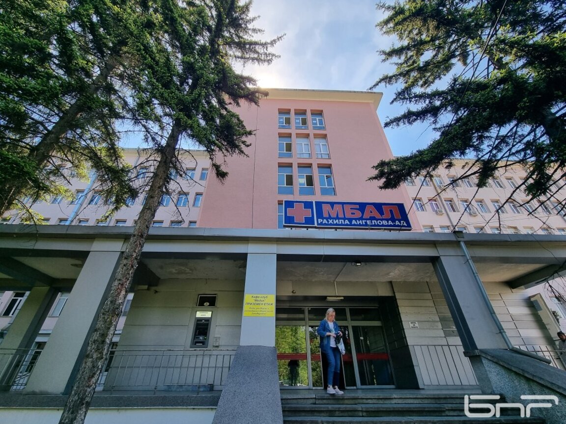 Индийските лекари се завърнаха в Перник с редовни визи