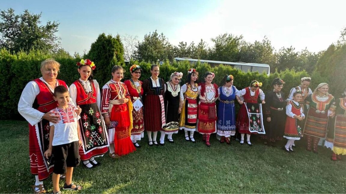 Erstes Festival bulgarischer Folklore-Ensembles aus dem Ausland