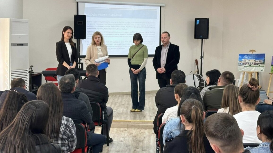 “Pse të studiojmë në Bullgari” – takime shpjeguese me të rinj nga Shqipëria