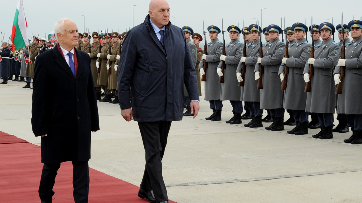 Министърът на отбраната на Италия Гуидо Крозето бе посрещнат в авиобаза "Безмер"