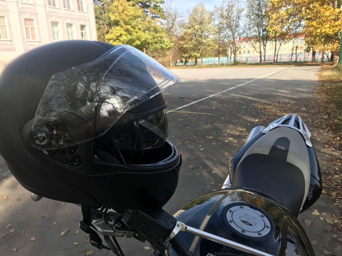Мотоциклетист е в болница след като се блъснал в еластична ограда