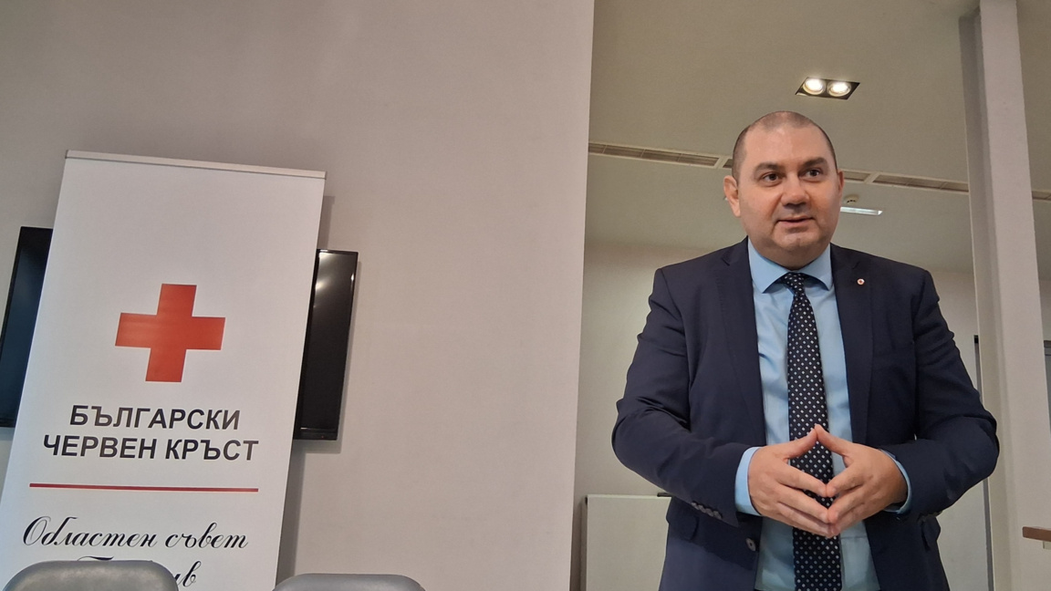 Отличиха над 80 активисти от БЧК Пловдив за Международния ден на доброволеца